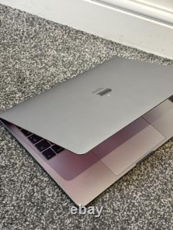 Apple MacBook Pro 13 pouces 2017 A1708 avec I5-7360U, 16 Go de RAM et 256 Go de SSD