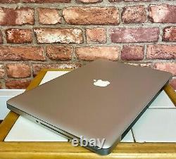 Apple MacBook Pro 15 C2D 2.53GHz 8GB RAM 256GB SSD A1286 MacOS Monterey
 
<br/> 	 	<br/>MacBook Pro Apple 15 C2D 2,53 GHz 8 Go de RAM 256 Go de SSD A1286 MacOS Monterey