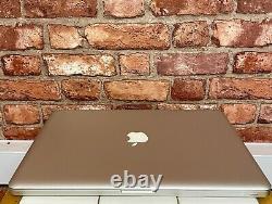 Apple MacBook Pro 15 Quad Core i7 2.0GHz 8GB RAM 256GB SSD MC721 MS Office<br/><br/>	
 MacBook Pro Apple 15 Quad Core i7 2.0GHz 8GB RAM 256GB SSD MC721 MS Office