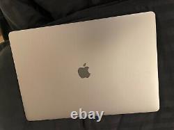 Apple MacBook Pro 16 4,5 GHz i7 6 cœurs 16 Go de RAM 500 Go SSD 190 cycles