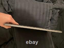 Apple MacBook Pro 16 4,5 GHz i7 6 cœurs 16 Go de RAM 500 Go SSD 190 cycles