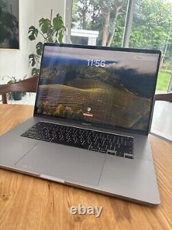 Apple MacBook Pro 16 (512Go SSD, Intel Core i7 9ème génération, 2.60 GHz, 16Go) Ordinateur portable
