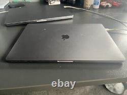 Apple MacBook Pro 16 (512 Go SSD, Intel Core i7 9ème Génération, 2,60 GHz, 16 Go) Ordinateur Portable