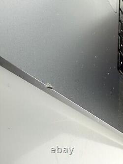 Apple MacBook Pro 16 pouces 2019 Intel Core i7 6-Core @ 2.60GHz 16GB RAM 500GB SSD