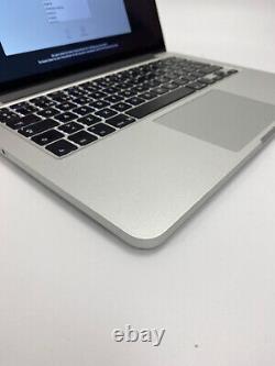 Apple MacBook Pro 2013 13 Retina i5 2.4GHz 128GB SSD 4GB RAM A1502 EMC 2678 would be translated to French as: Apple MacBook Pro 2013 13 pouces Retina i5 2,4 GHz 128 Go SSD 4 Go RAM A1502 EMC 2678.