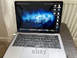 Apple Macbook Pro13.3 (128 Go Ssd, Intel Core I5 7e Génération, 2.30 Ghz, 8 Go Ram)