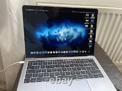 Apple Macbook Pro13.3 (128 Go Ssd, Intel Core I5 7e Génération, 2.30 Ghz, 8 Go Ram)