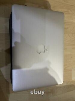 Apple Macbook Pro 13 (256 Go Ssd, Intel I5, 2.7ghz, 8 Go) Ordinateur Portable Légèrement Utilisé