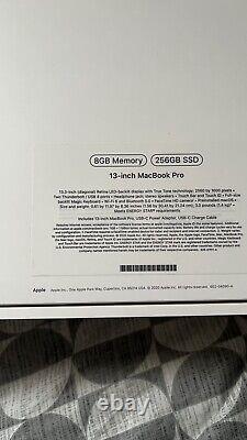 Apple Macbook Pro 13in (256 Go Ssd, M1, 8 Go) Modèle D'espace Pour Ordinateur Portable Grey 2020
