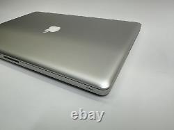 Apple Macbook Pro 17 A1297 Ordinateur portable i7 2,4GHz / 16Go / 256Go SSD / Bon état