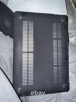 MacBook Pro 13 (256 Go, Intel Core i5 7e génération, 3,5 GHz, 16 Go) Gris (2017)