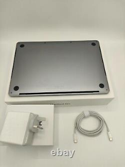 MacBook Pro 13,3 pouces 2,9 GHz Intel Core i5 fin 2016 512 Go gris sidéral QWERTZ
