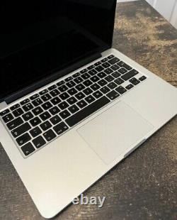 MacBook Pro 13 pouces d'Apple 2015 2,7 GHz i5 8 Go 128 Go SSD Bundle de logiciels MS Office