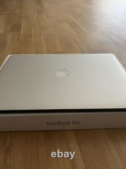 MacBook Pro 15 2015 en parfait état avec suite Ableton Live originale en disposition QWERTY