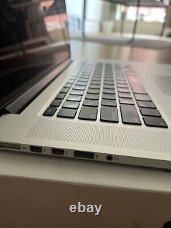 MacBook Pro 15 2015 en parfait état avec suite Ableton Live originale en disposition QWERTY