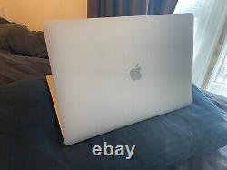 MacBook Pro 16 5,0 GHz i9 8 cœurs 32 Go de RAM 500 Go GRADE A à faible cycle + LOGICIELS