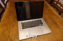 MacBook Pro 16 pouces Core i9 2,4 GHz, 16 Go de RAM, 1 To Radeon Pro 5500M (modèle 2019)