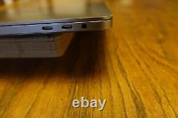 MacBook Pro 16 pouces Core i9 2,4 GHz, 16 Go de RAM, 1 To Radeon Pro 5500M (modèle 2019)