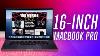 Macbook Pro 16 Pouces Avec Les Mains Sur Le Nouveau Clavier