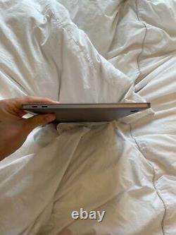 Macbook Pro 2,3 GHz Double-cœur Intel i5 mi-2017 16 Go de RAM 500 Go de stockage Flash