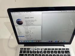 Ordinateur portable Apple MacBook Pro 13.3 pouces, processeur core i5 2.5GHZ, mémoire vive 16GB, disque SSD 256GB, fin de l'année 2013.